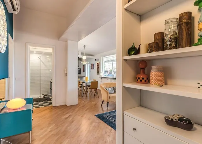 Porta Maggiore 2 Bedroom With Terrace Apartment *